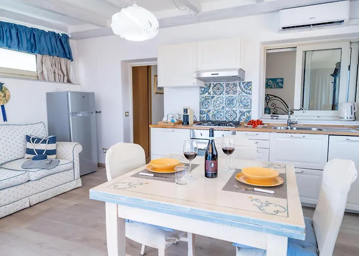 Inblue * Giardini-Naxos